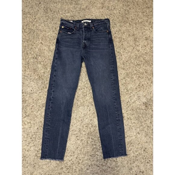 LEVI’S PREMIUM Jeans Wedgie Dark Gray Raw/Cut Out Hem Sz 25x25 Grunge Gothic - Picture 1 of 7